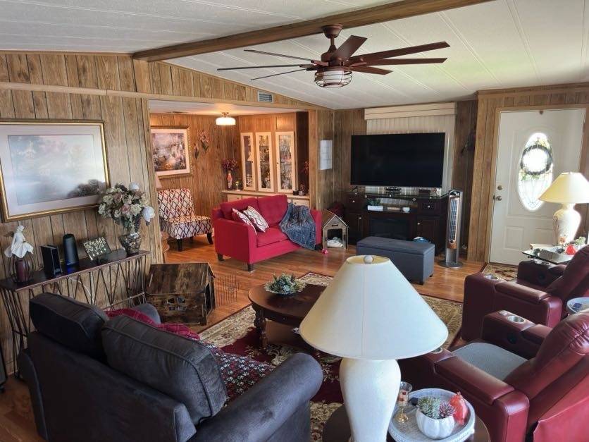 125 Rigi Slope Drive a Winter Haven, FL Mobile or Manufactured Home for Sale